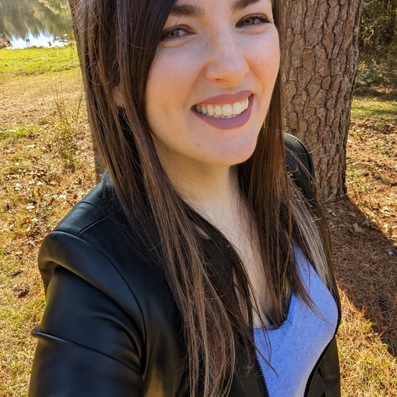 I'm Ashley, your seller! - Picture 6 of 11